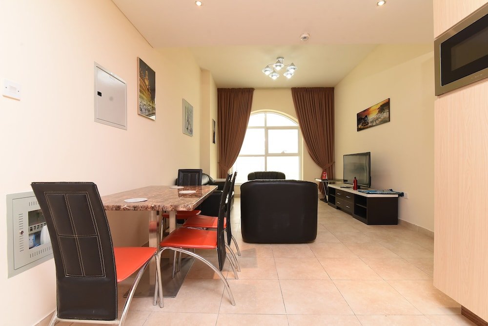 Дубай: OYO Home 2351BHK Capitol Tower DIC