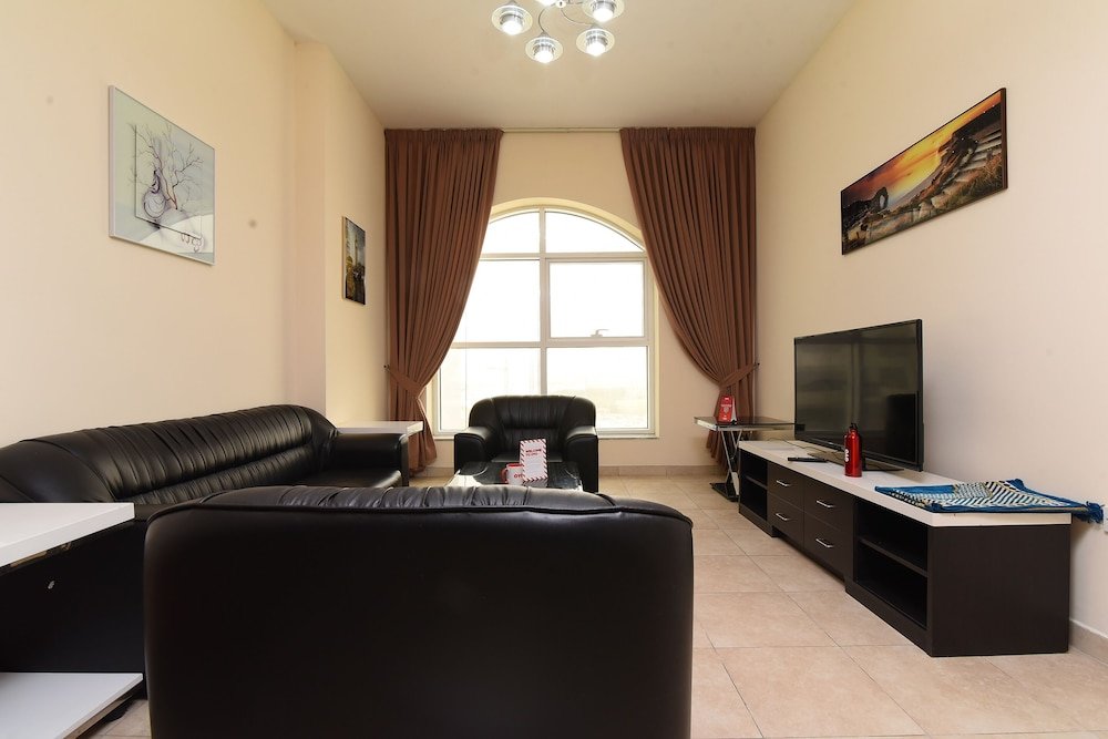 Дубай: OYO Home 2351BHK Capitol Tower DIC
