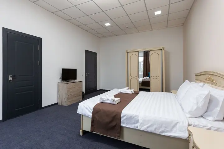 Ташкент: Triangle Hotel