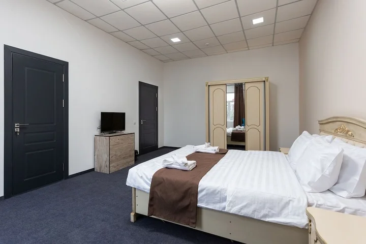 Ташкент: Triangle Hotel