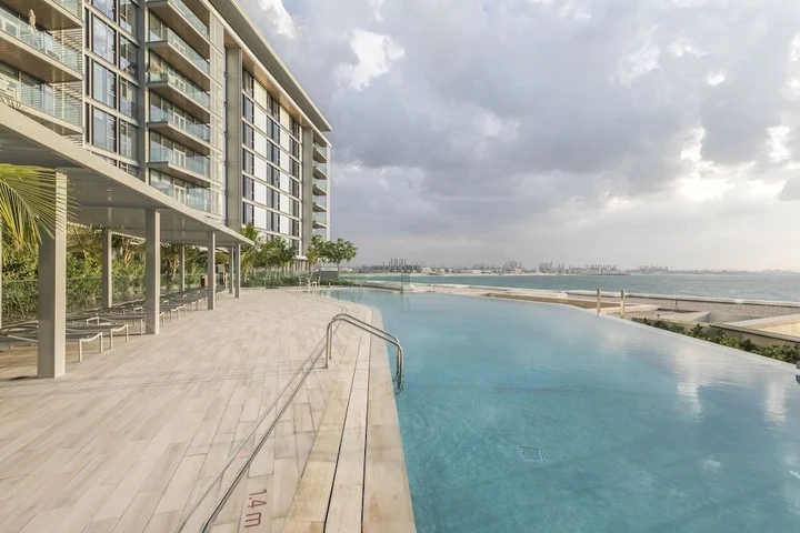 Дубай: Driven Holiday Homes Bluewaters