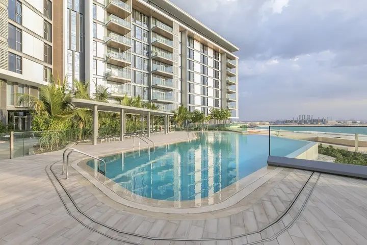 Дубай: Driven Holiday Homes Bluewaters