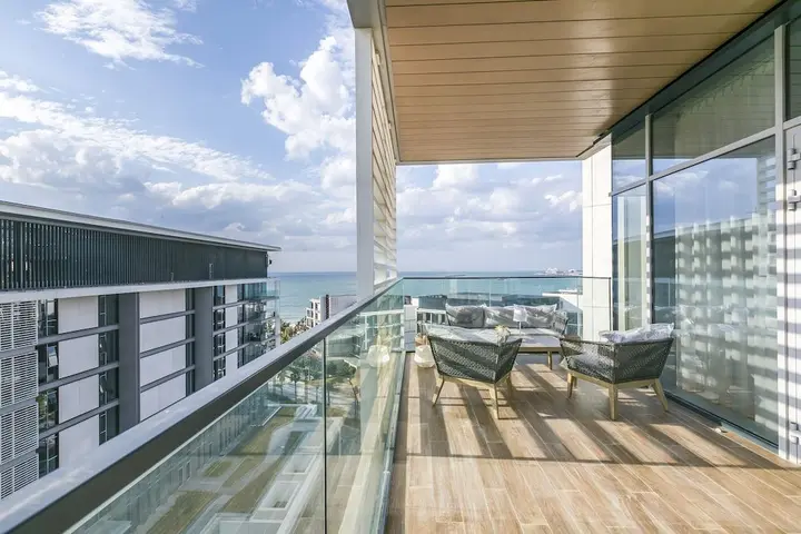 Дубай: Driven Holiday Homes Bluewaters