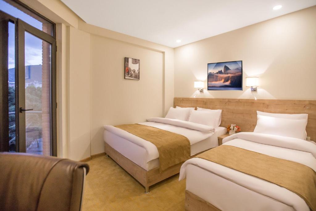Тбилиси: Bridge Boutique Hotel