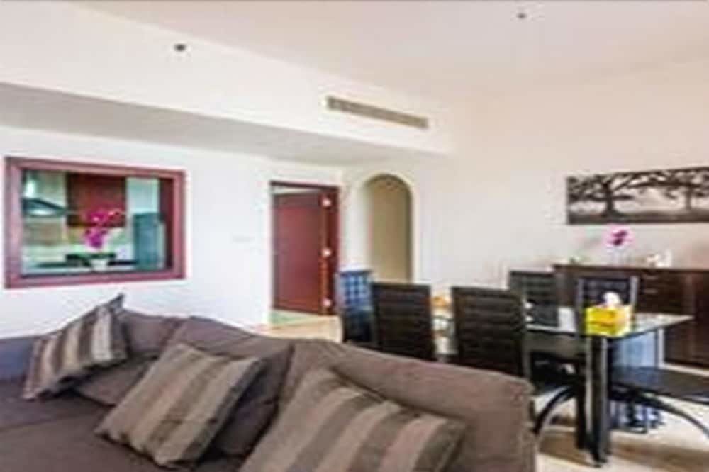 Дубай: Rojen Luxury Apartments