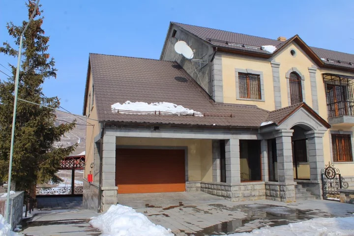 Цахкадзор: Гостевой Дом Vila Plaza