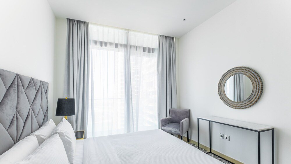Дубай: LUX Holiday Home - Marina Gate 2
