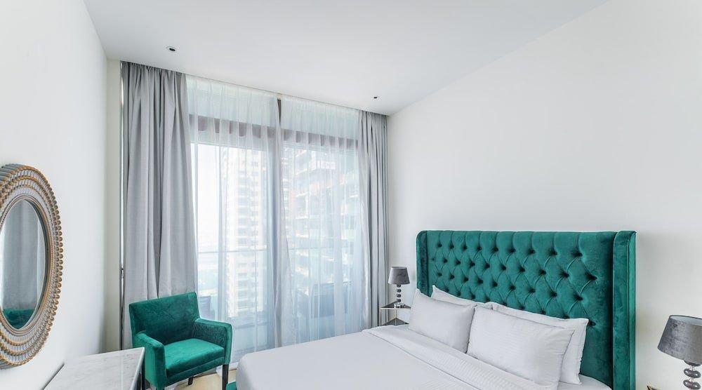 Дубай: LUX Holiday Home - Marina Gate 2