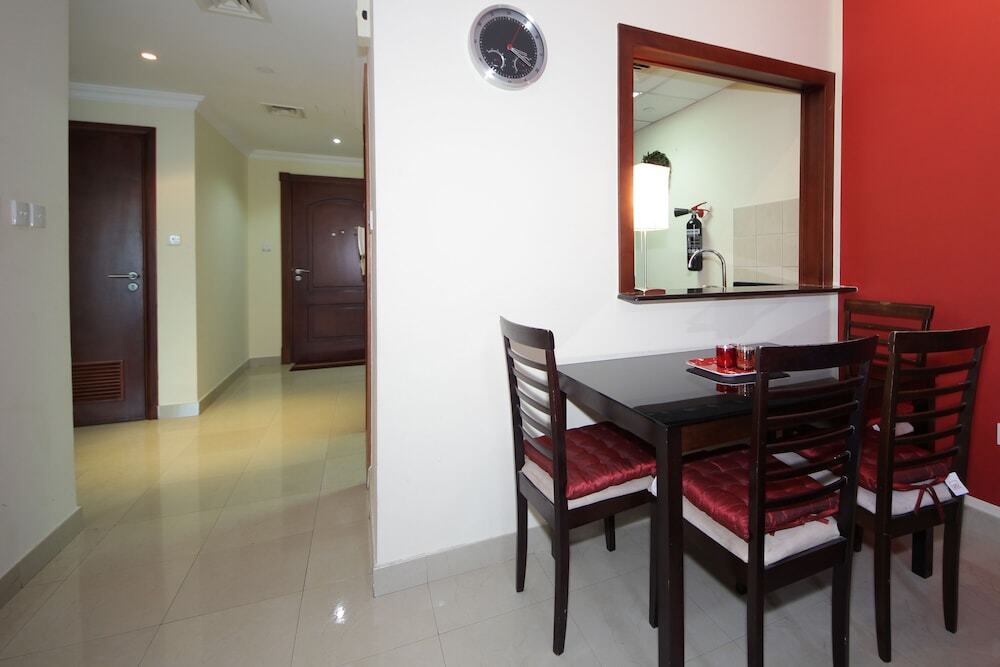 Дубай: Cozy 1BR in Marina Walk with Balcony