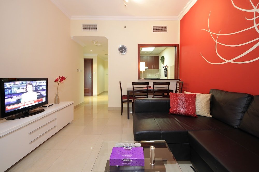Дубай: Cozy 1BR in Marina Walk with Balcony