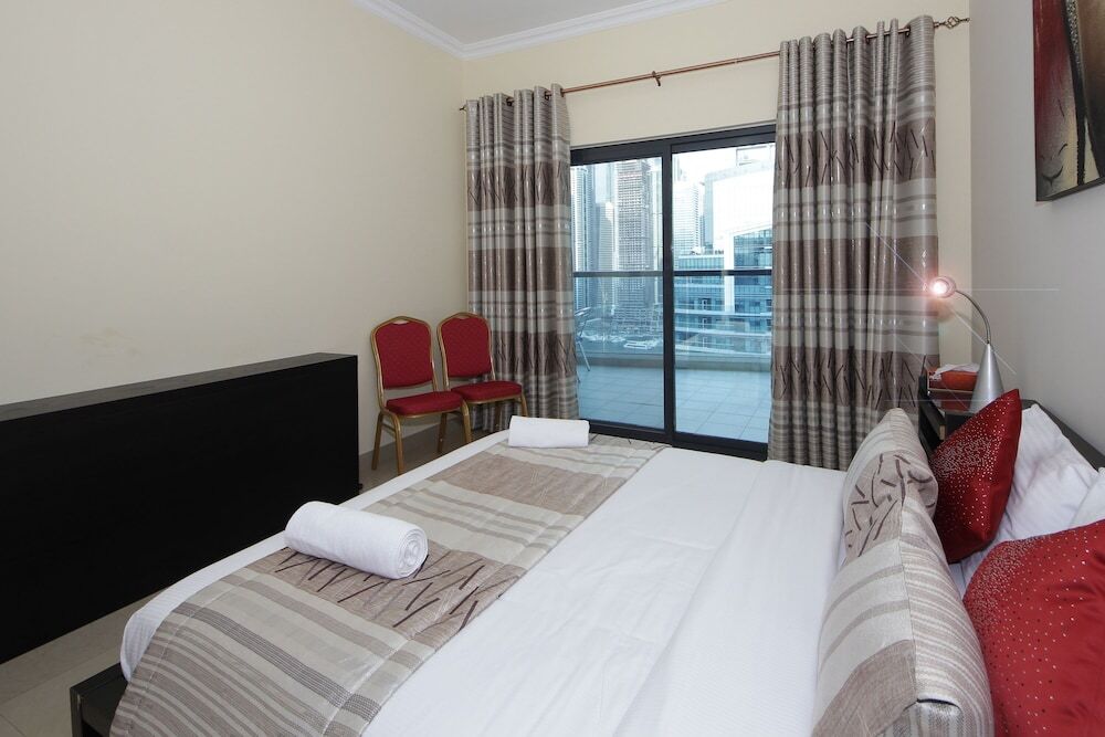 Дубай: Cozy 1BR in Marina Walk with Balcony