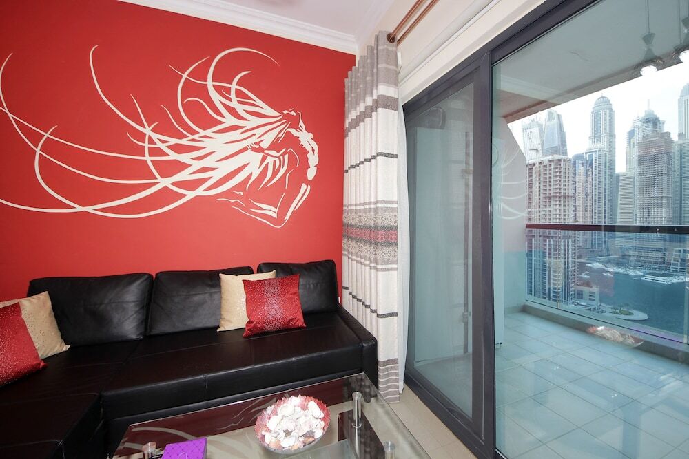 Дубай: Cozy 1BR in Marina Walk with Balcony