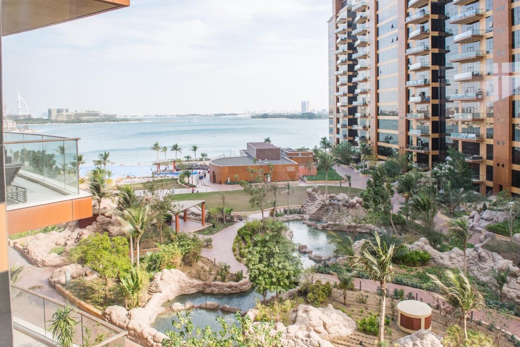 Дубай: Dream Inn - Tiara Palm Residence 3BR Apartment