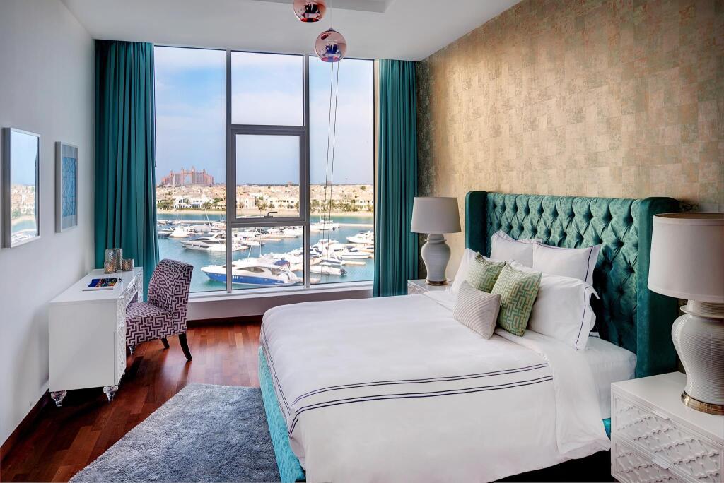 Дубай: Dream Inn - Tiara Palm Residence 3BR Apartment