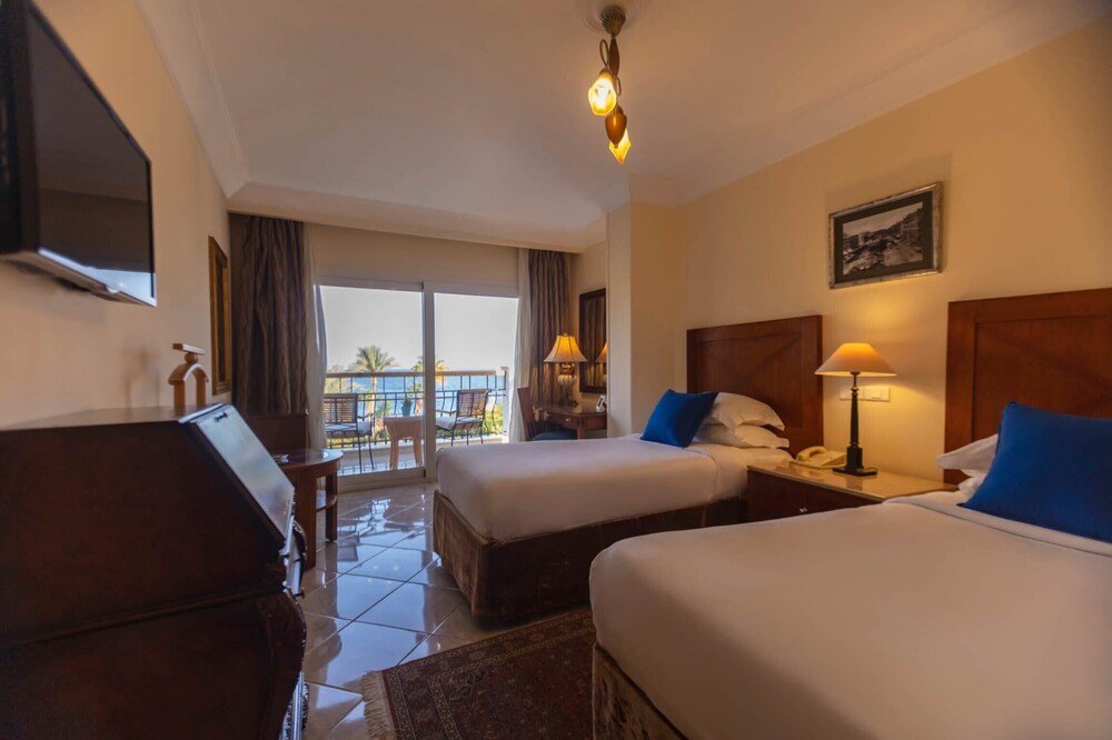 Шарм-эш-Шейх (Шарм-эль-Шейх): A Amazing 5 Bedroom Villa Right on the Red Sea Offering a Great Experience