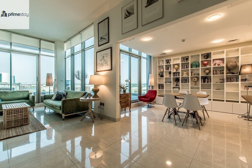 Дубай: Al Meydan - The Polo Residence 402