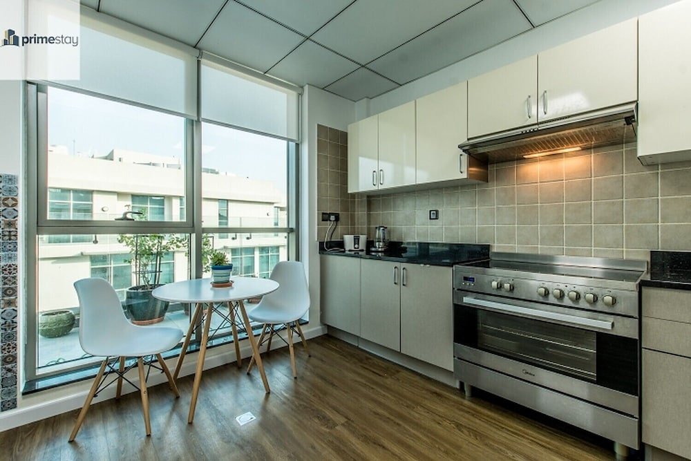 Дубай: Al Meydan - The Polo Residence 402