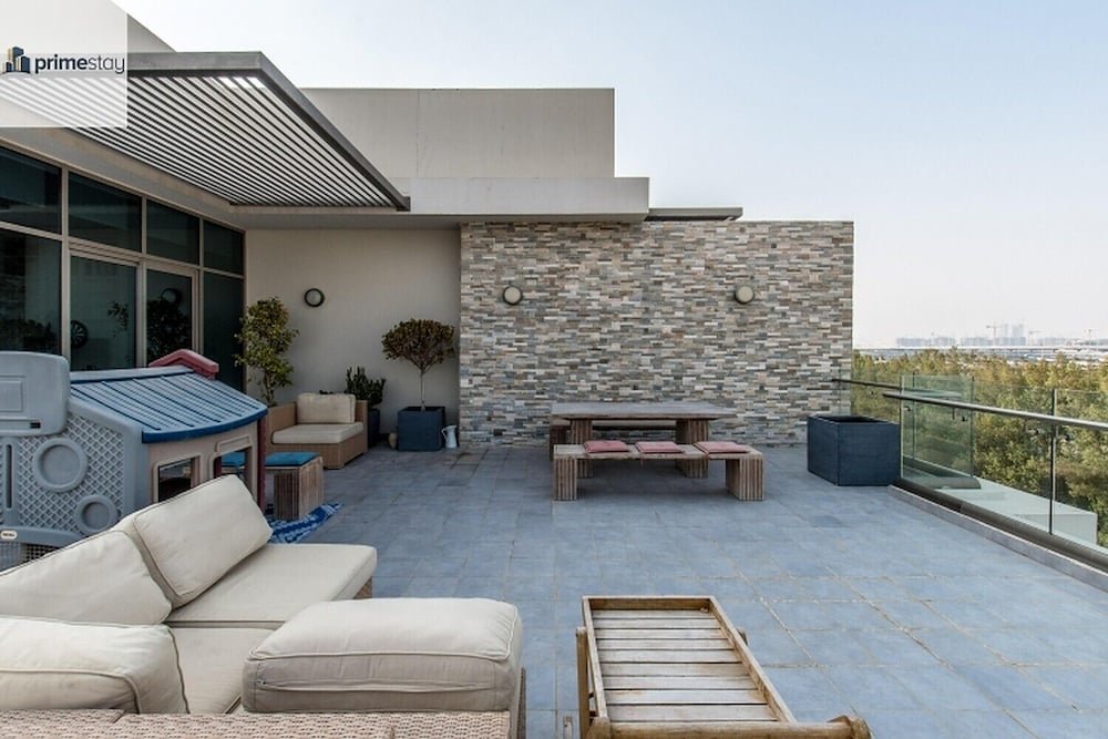 Дубай: Al Meydan - The Polo Residence 402