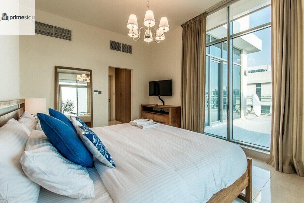 Дубай: Al Meydan - The Polo Residence 402