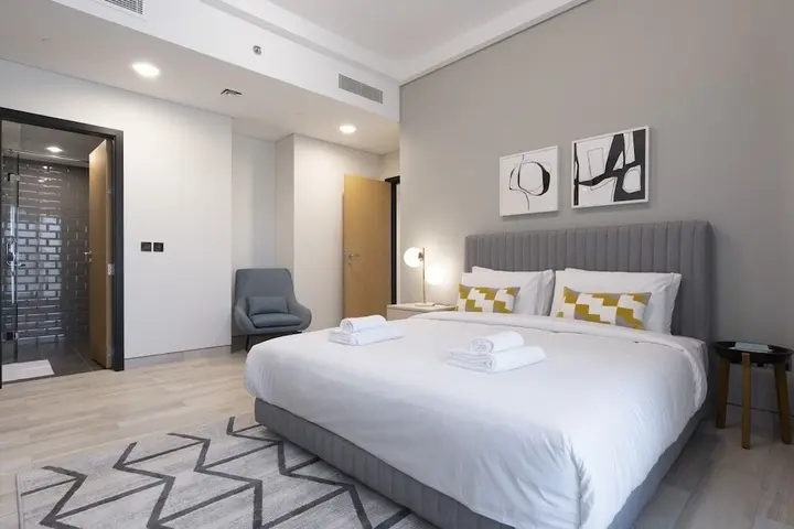 Дубай: Ideal Flat City View Premium Facilities 4927