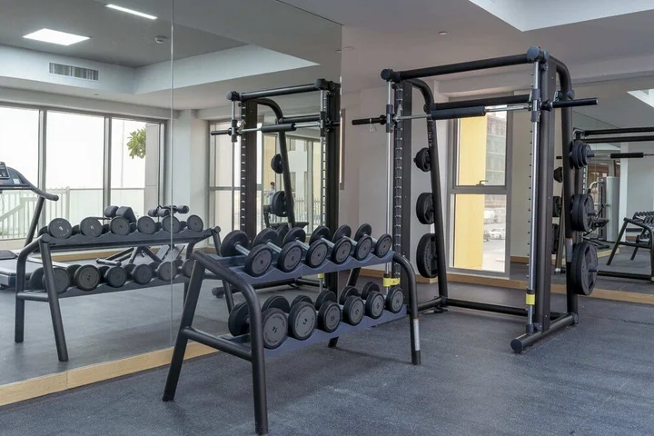 Дубай: Premium Amenities Captivating Apt Pool & Gym 4908