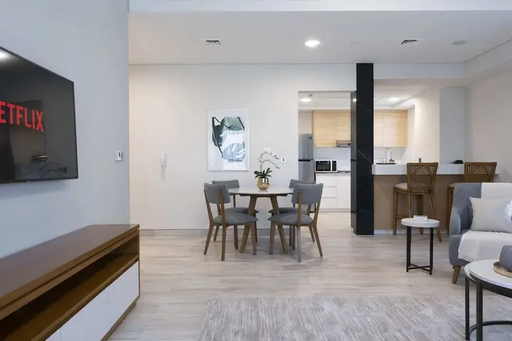 Дубай: Premium Amenities Captivating Apt Pool & Gym 4908