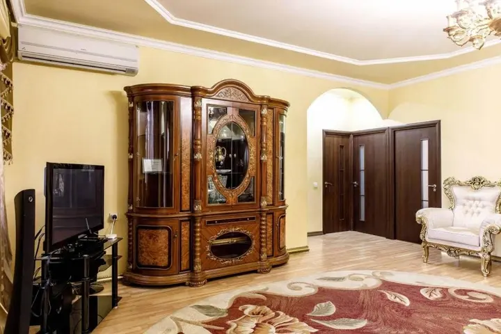 Ереван: Large 5 Bedroom Luxury Villa