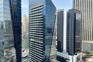 Дубай: Spacious 1-bedroom Apartment in Dubai Marina