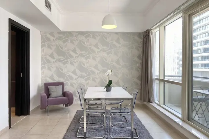 Дубай: Spacious 1-bedroom Apartment in Dubai Marina