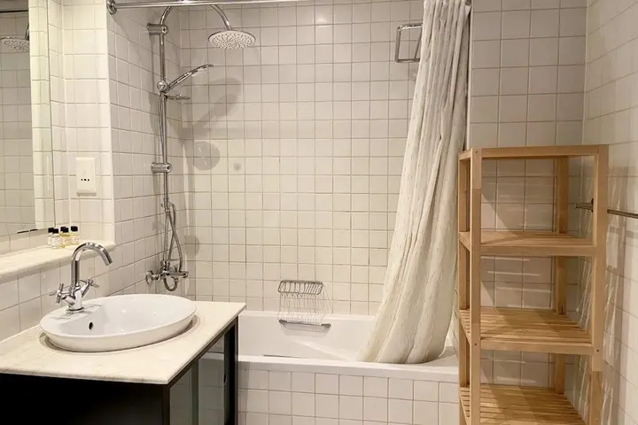 Дубай: Spacious 1-bedroom Apartment in Dubai Marina