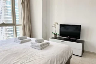Дубай: Spacious 1-bedroom Apartment in Dubai Marina