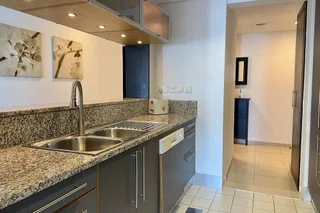Дубай: Spacious 1-bedroom Apartment in Dubai Marina