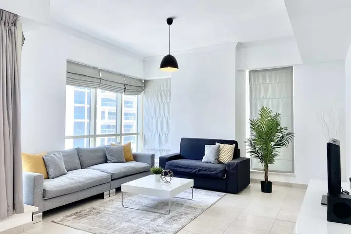 Дубай: Spacious 1-bedroom Apartment in Dubai Marina