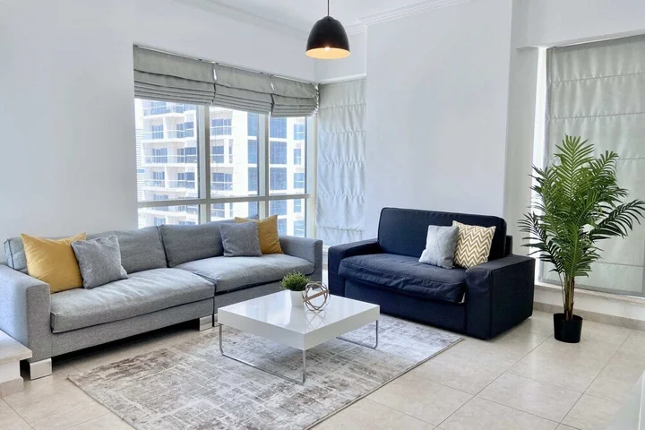 Дубай: Spacious 1-bedroom Apartment in Dubai Marina