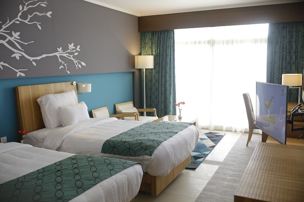 El Ein Bay Movenpick Hotel — фото 4
