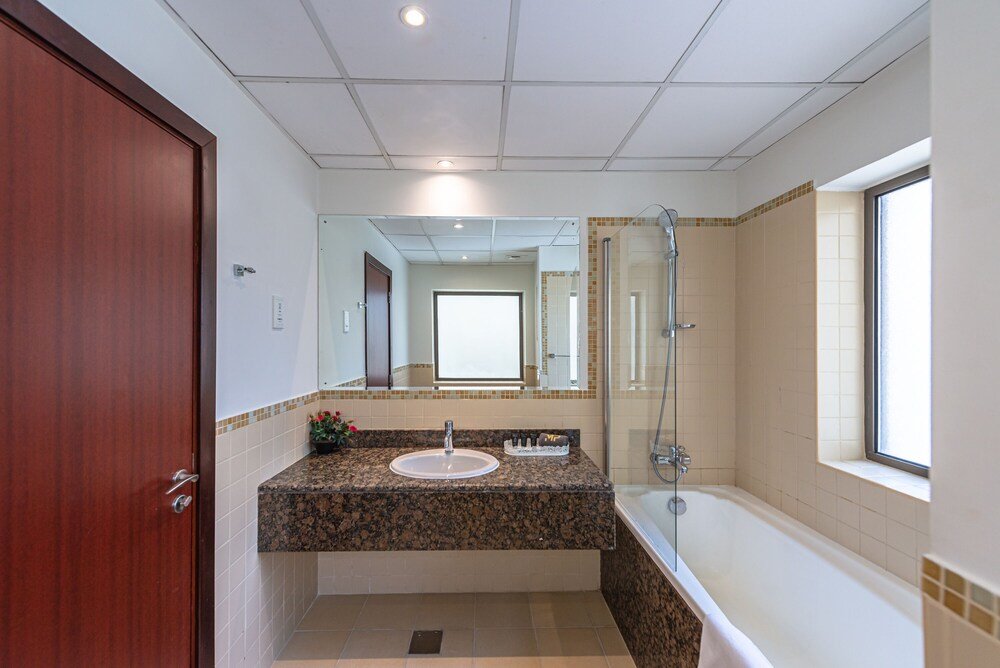 Дубай: Marco Polo - Charming & Spacious 2BR Apt with Dubai Eye Views