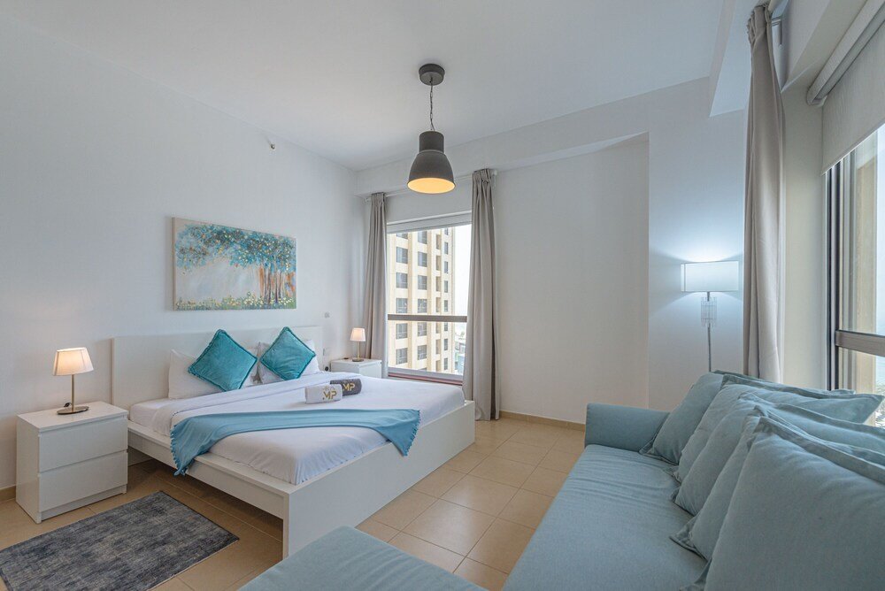Дубай: Marco Polo - Charming & Spacious 2BR Apt with Dubai Eye Views