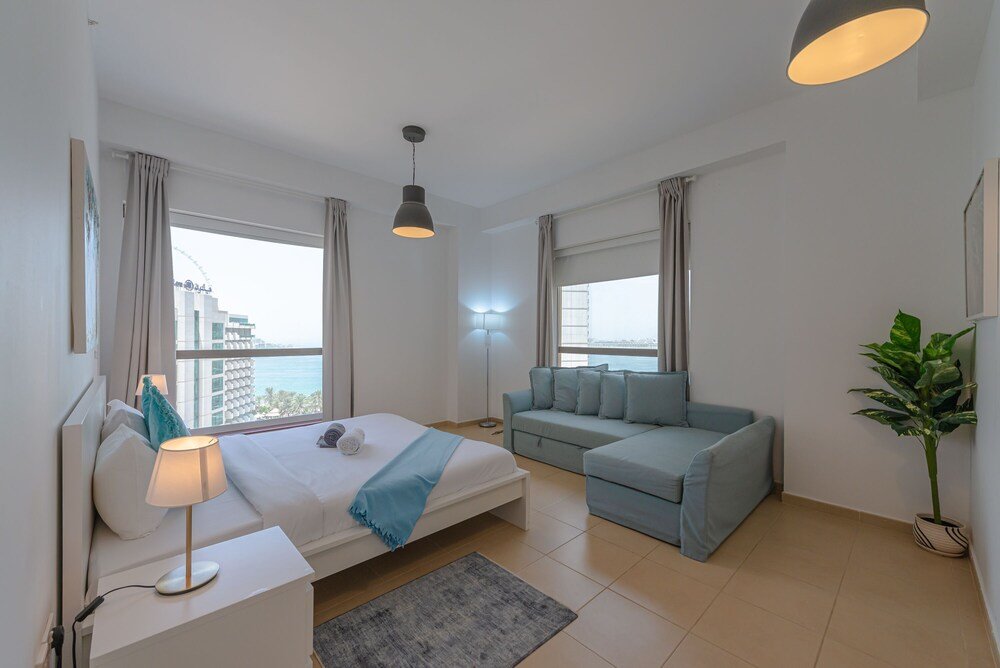 Дубай: Marco Polo - Charming & Spacious 2BR Apt with Dubai Eye Views