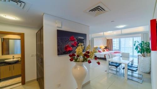 Дубай: Two Bedroom Apartment - Ocean Heights luxury