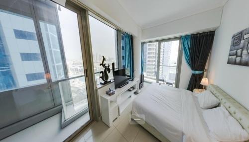 Дубай: Two Bedroom Apartment - Ocean Heights luxury