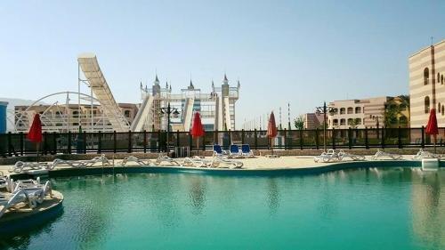 Айн-Сохна: Porto South Beach Royal Sea View