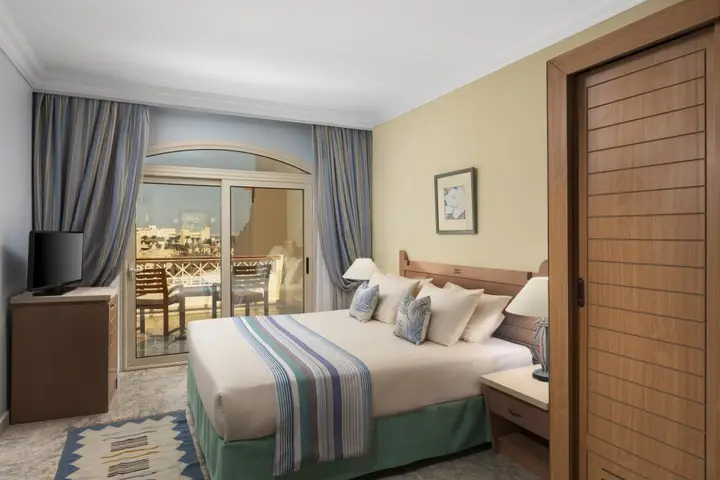 Royal Lagoons Resort & Aqua Park Families and Couples ONLY — фото 4