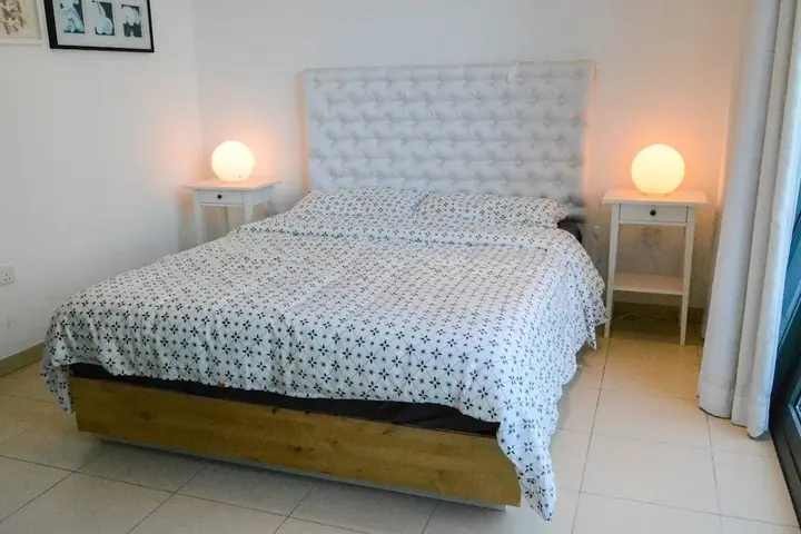 Дубай: Studio Apartment - Silverene Tower B - MSG 8766