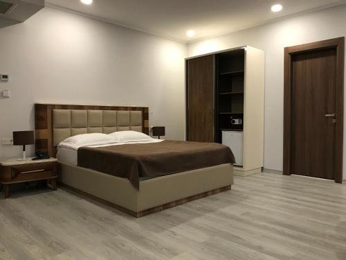Батуми: Hotel Tsereteli Palace
