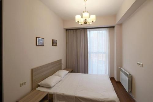 Ереван: Luxury ap. just near Rep. Square #4