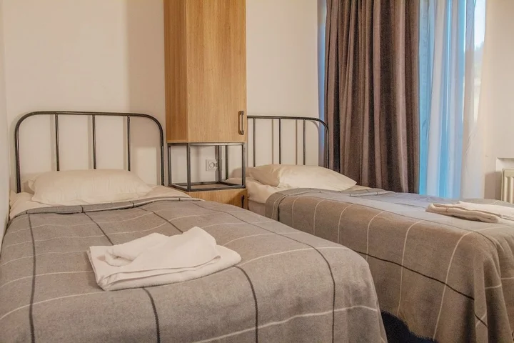 Бакуриани: Hotel Mgzavrebi 11 Th.