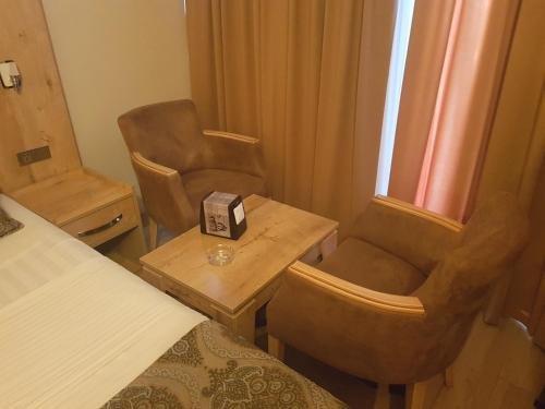 Батуми: ASHTAL beach HOTEL 17\05