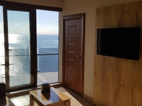 Батуми: ASHTAL beach HOTEL 17\07