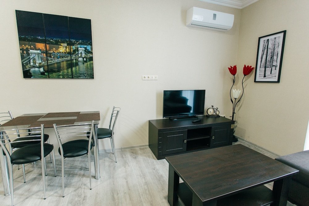 Батуми: ASHTAL beach HOTEL 17\04