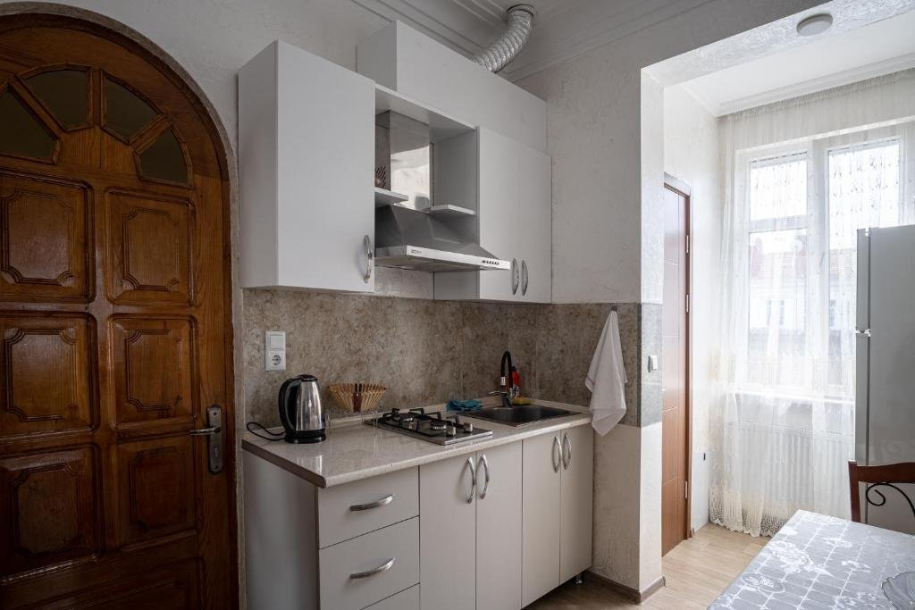 Батуми: Sweet Home at Ninoshvili 3